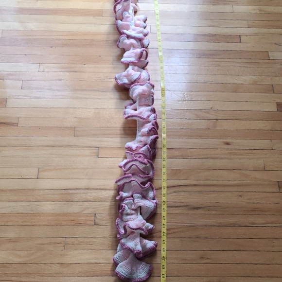 Vintage ruffle scarf - Picture 3 of 4